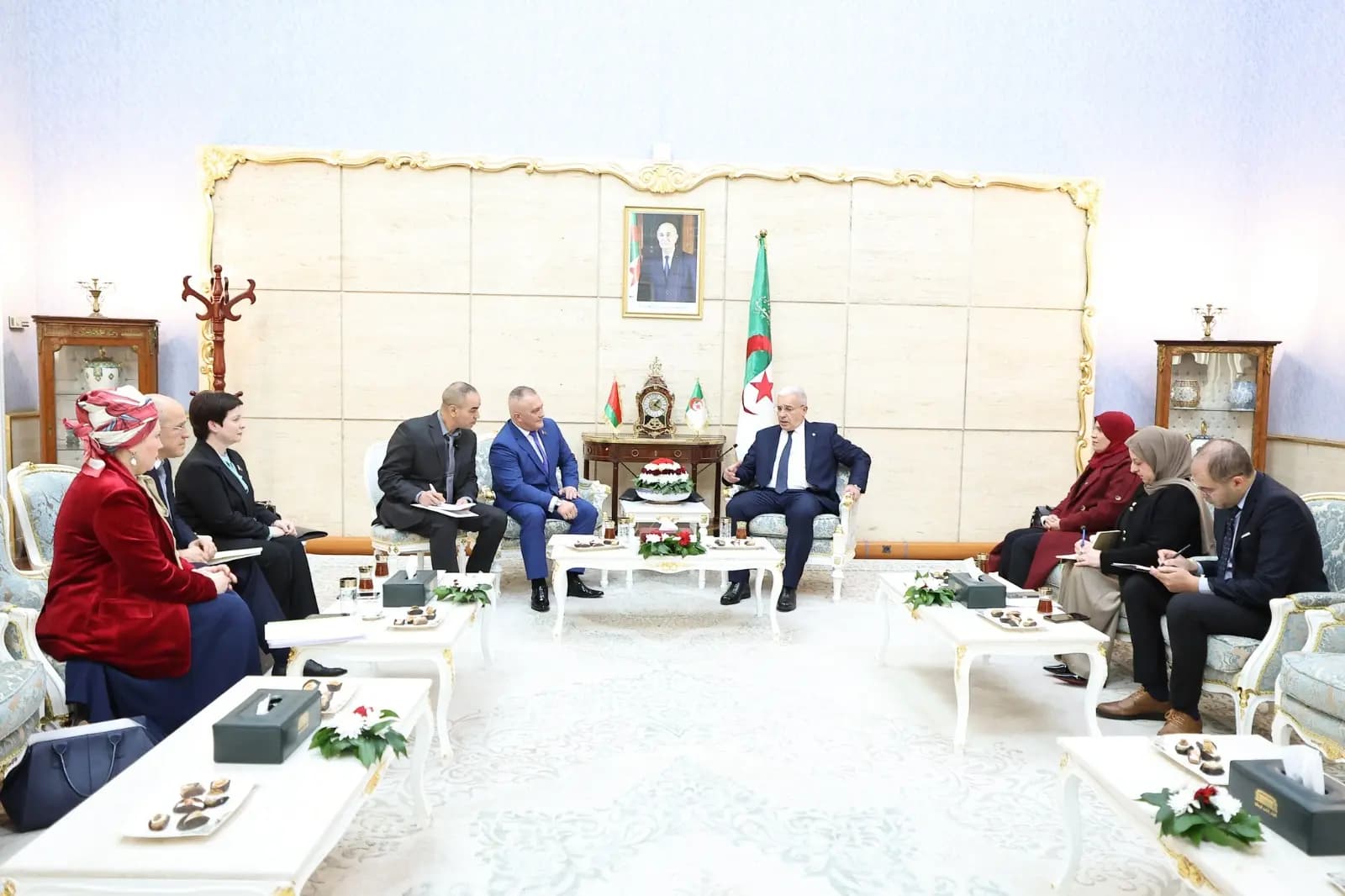 Boughali recibe a una delegación de la Asamblea Nacional de Bielorrusia
