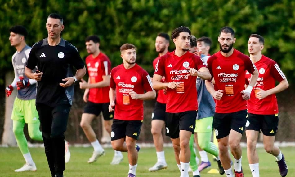 La selección argelina inicia su preparación en El Cairo