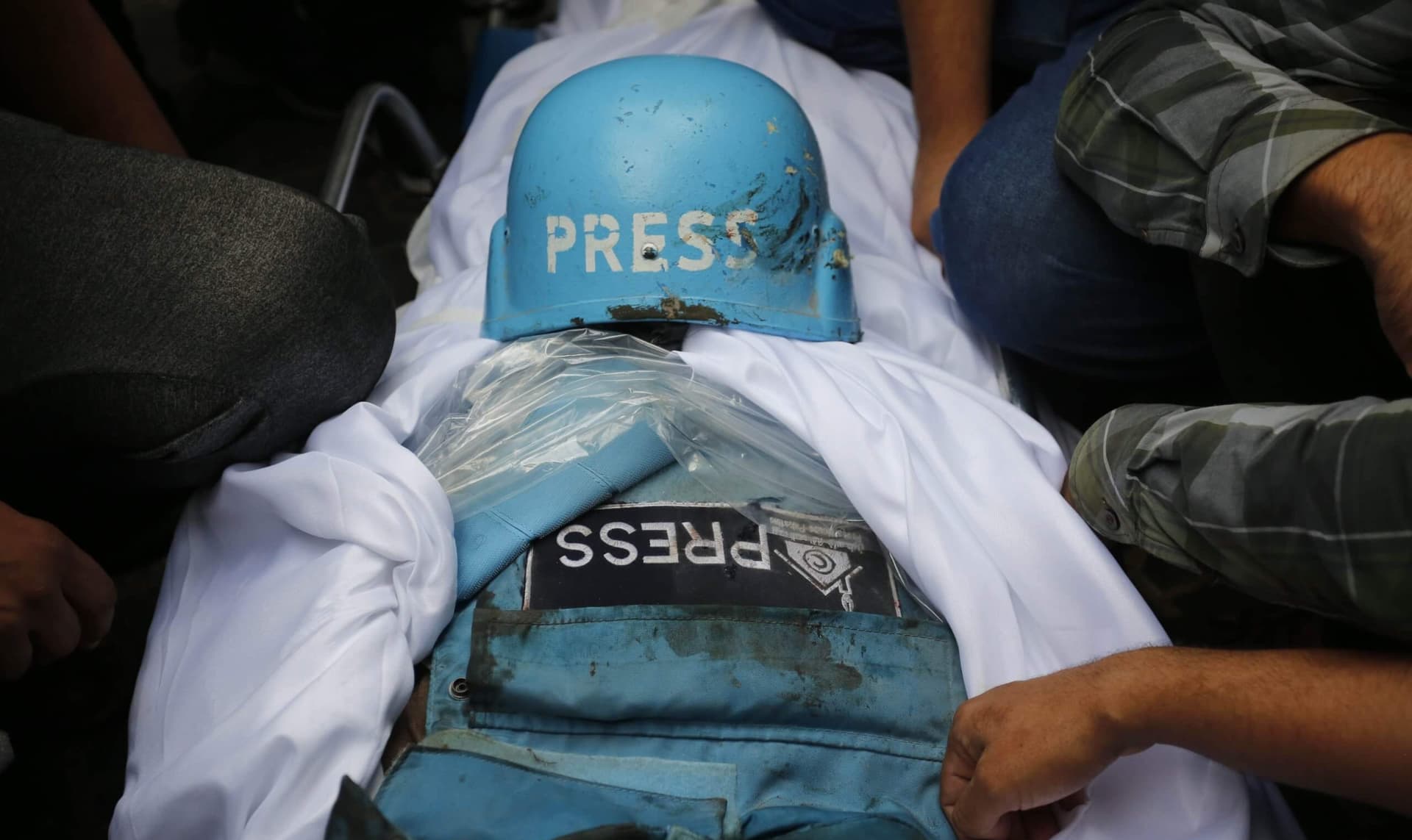 128 periodistas asesinados en 2025, según la Federación Internacional