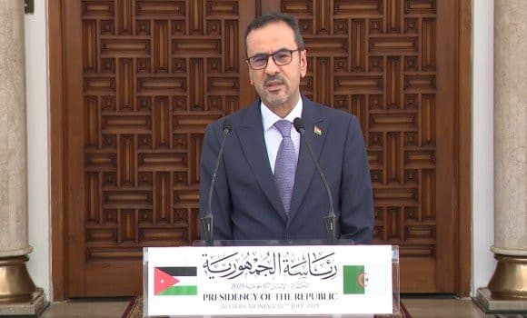 El embajador del Reino Hachemí de Jordania, Chaker Attallah El Amouch, al término de la audiencia que le concedió el presidente de la República, Abdelmadjid Tebboune.