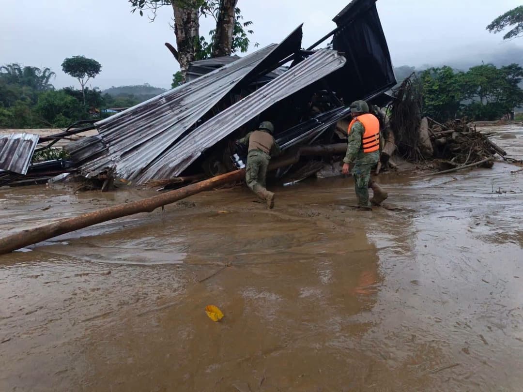 Inundaciones en Ecuador dejan nueve muertos y nueve desaparecidos