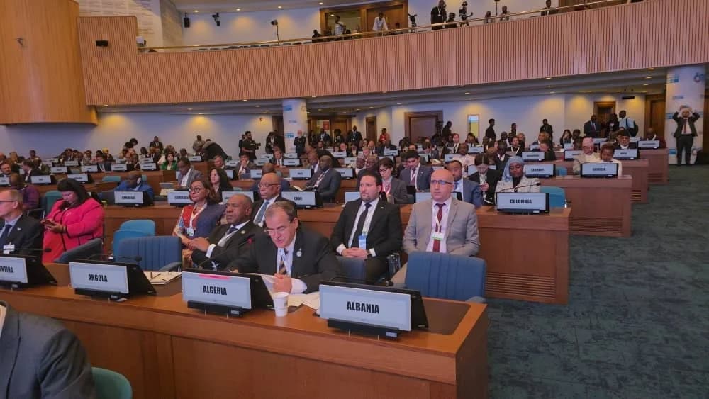 El ministro de Comercio Exterior Kamel Rezig reafirma desde Adís Abeba la posición de Argelia a favor de una acción internacional urgente para el envío de ayuda a Gaza