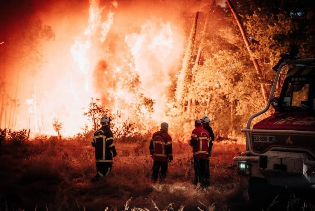 Incendios: nuevas evacuaciones ordenadas en Francia y España