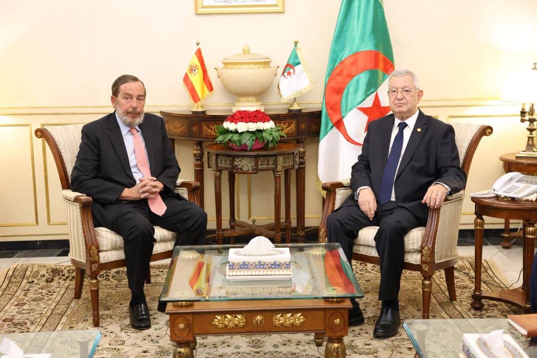 El presidente del Consejo de la Nación, Azouz Nasri, recibió el lunes en Argel al embajador del Reino de España en Argelia, Fernando Morán, quien le hizo una visita de cortesía.