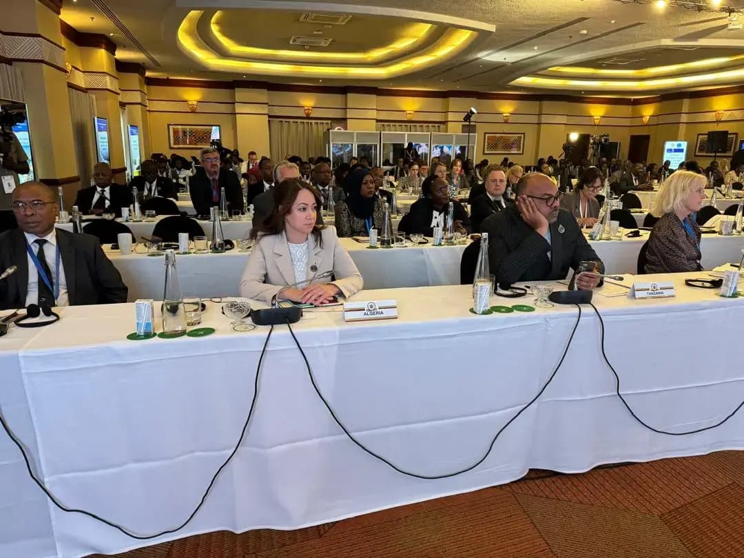 La secretaria de Estado ante el ministro de Asuntos exteriores, encargada de Asuntos africanos, Selma Bakhta Mansouri, participa en la 22ª Reunión ministerial países africanos-países nórdicos, que se celebra los días 2 y 3 de octubre de 2025 en Victoria Falls, República de Zimbabue, bajo el lema “aprovechar la tecnología y la cooperación para sociedades preparadas para el futuro”, según indicó un comunicado MAE.