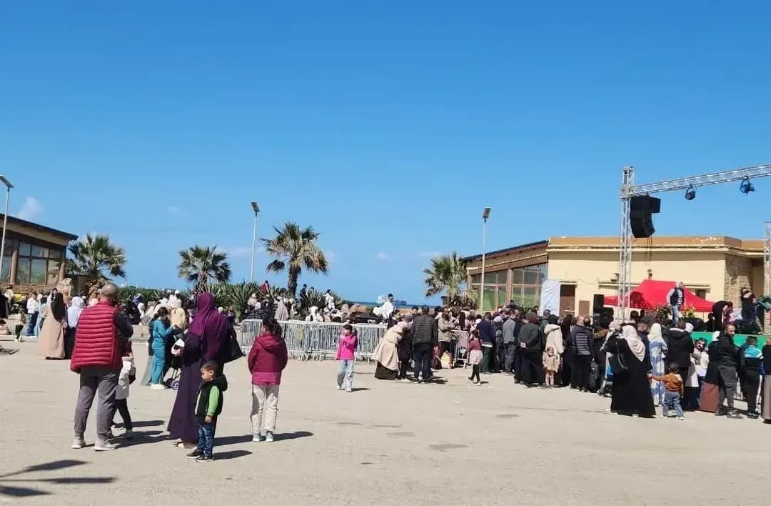 Paseos y espacios forestales atraen a las familias en el segundo día del Eid al-Adha