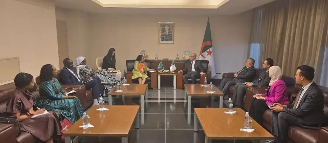Chaib recibe a una delegación de la Red FemWise-Africa