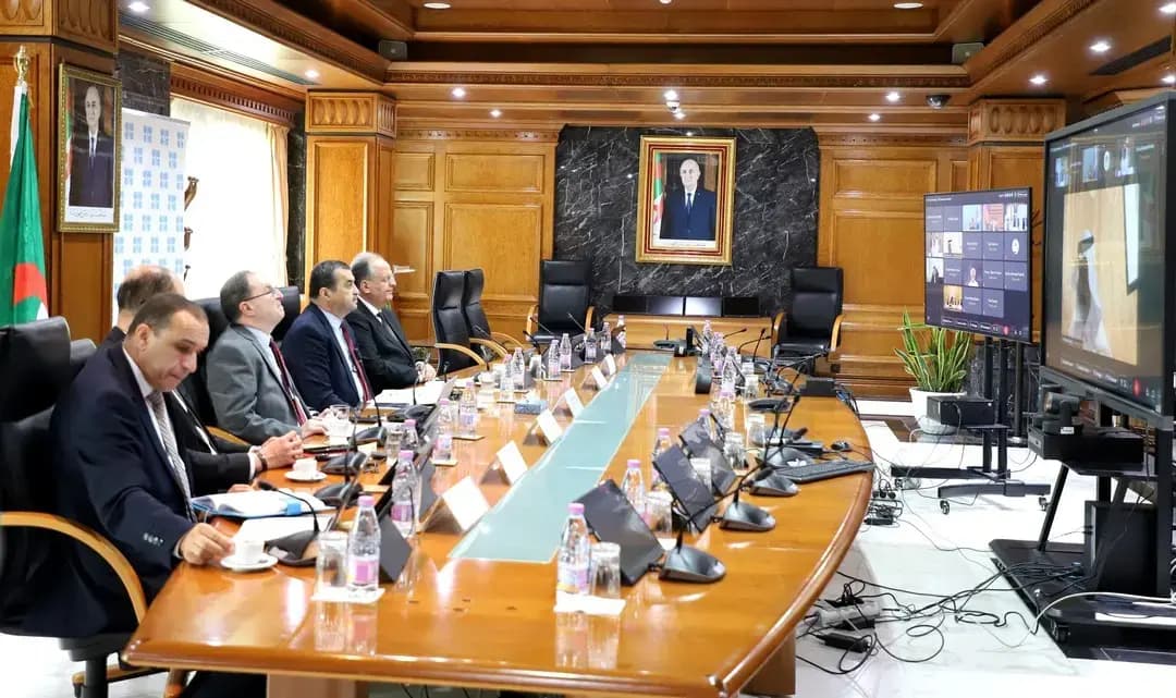 Argelia y seis países acuerdan aumentar la producción petrolera en 188.000 barriles diarios en junio