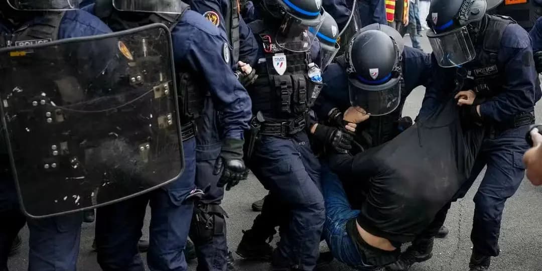 Francia: abogados denuncian actos de violencia contra estudiantes de secundaria detenidos