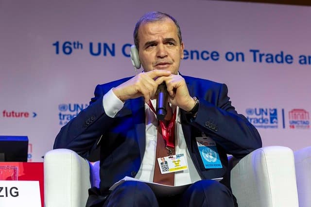 Rezig destaca en Ginebra la experiencia argelina en materia de apoyo a la juventud y al emprendimiento