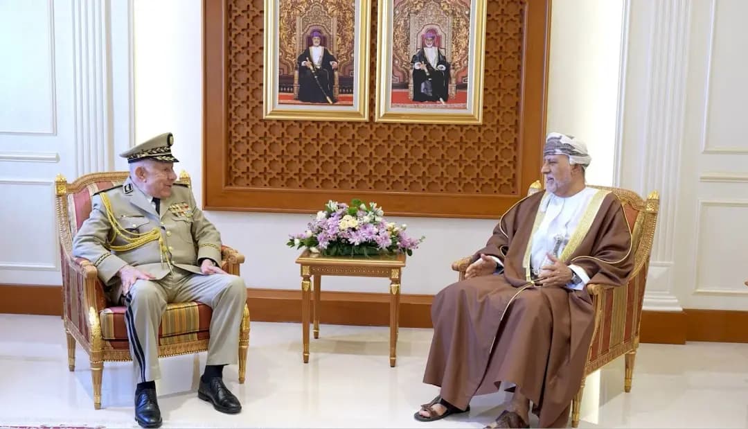 Chanegriha recibido por el viceprimer ministro omaní encargado de los Asuntos de Defensa