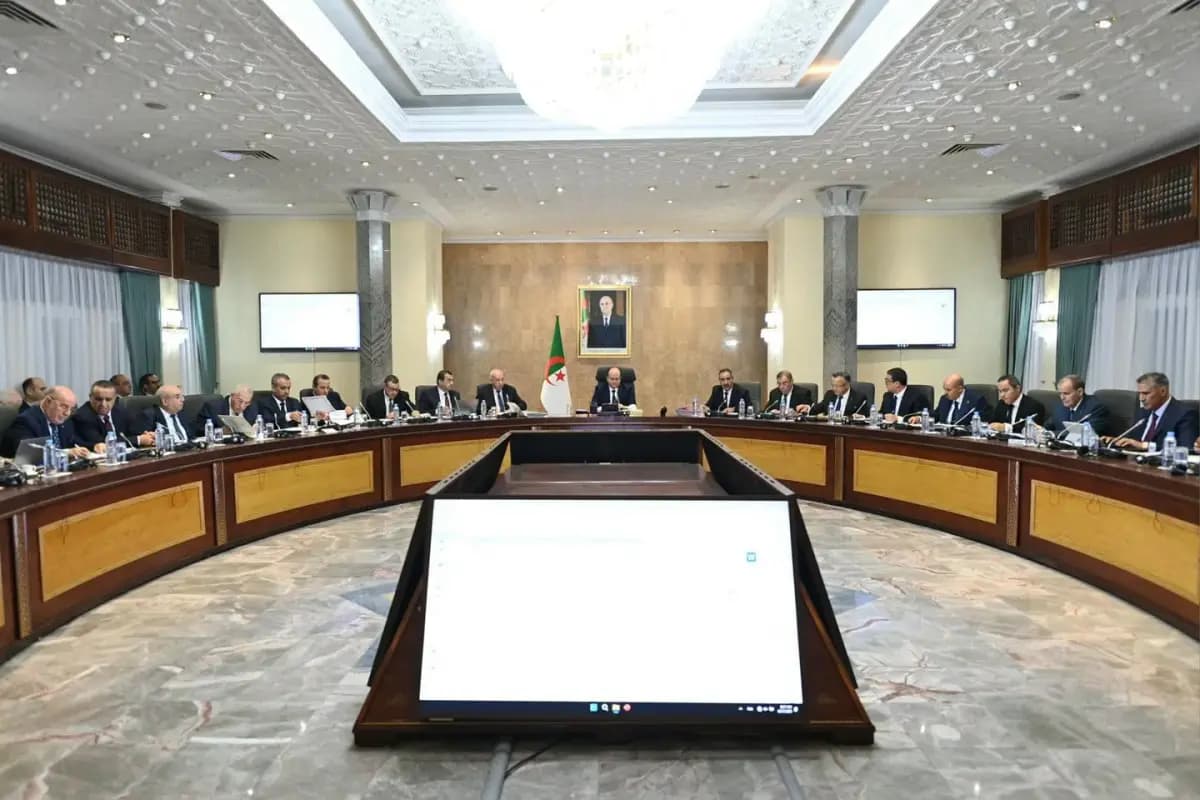 Examinado el balance de aplicación de las decisiones del presidente de la República adoptadas en la última reunión del Consejo de Ministros