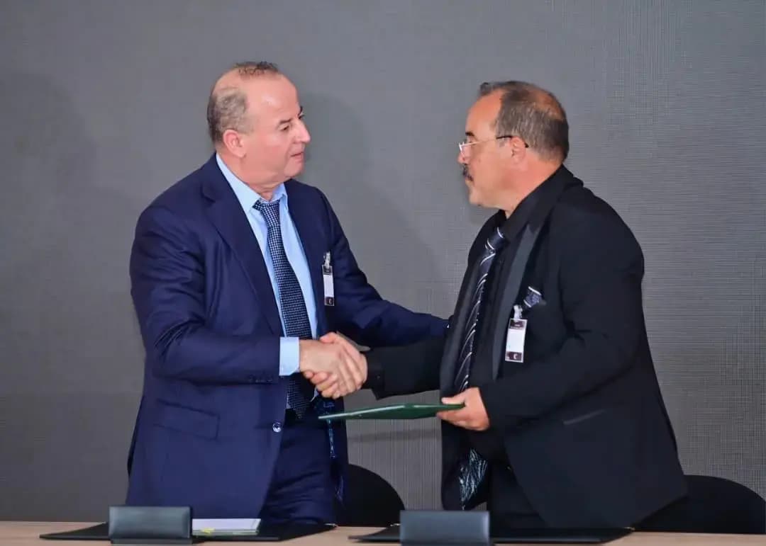 Primer ministro preside en Batna la firma de acuerdos de cooperación para reforzar el partenariado industrial