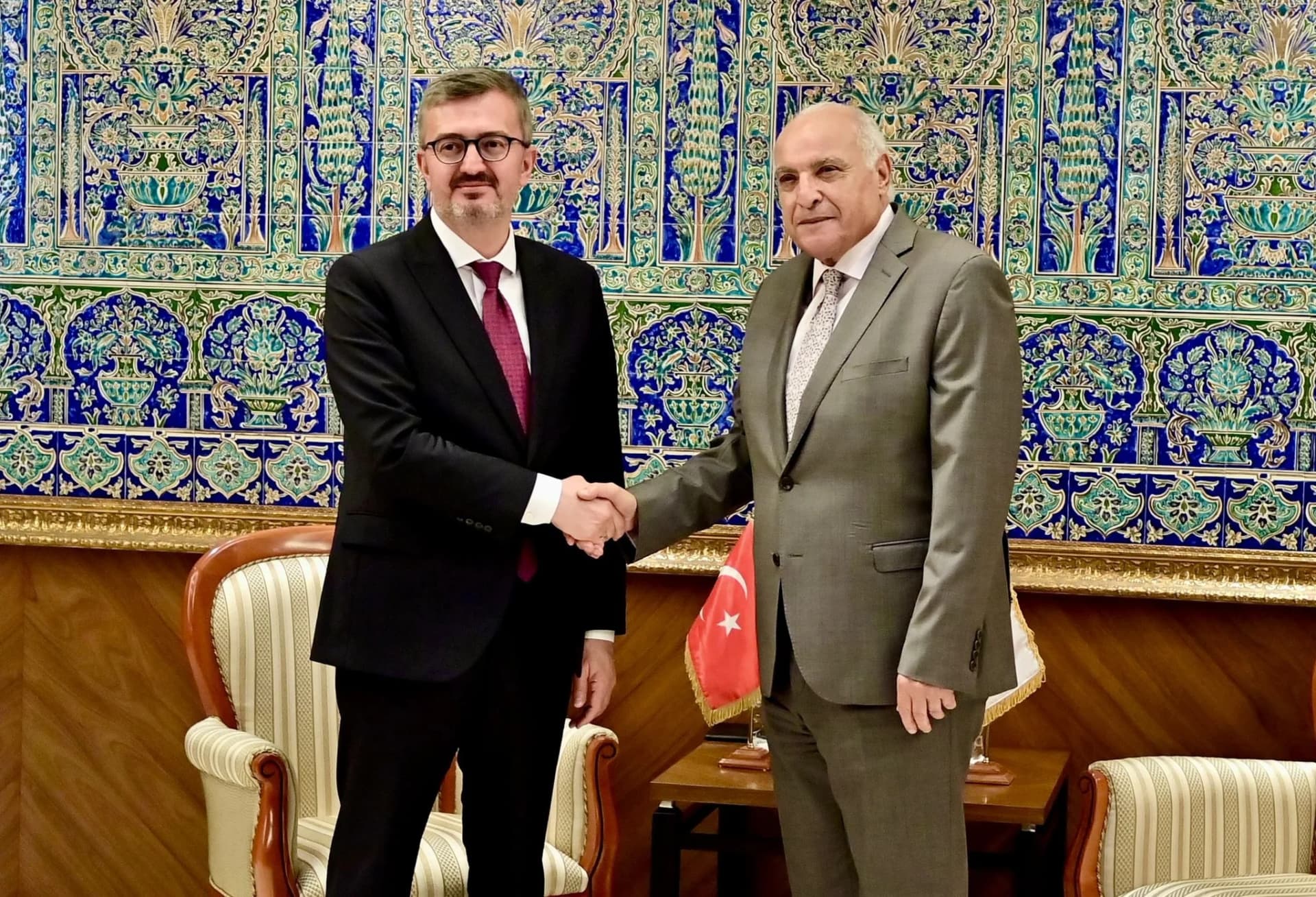 Attaf recibe al viceministro de Asuntos Exteriores de la República de Turquía, Burhanettin Duran, quien realiza una visita oficial a Argelia.