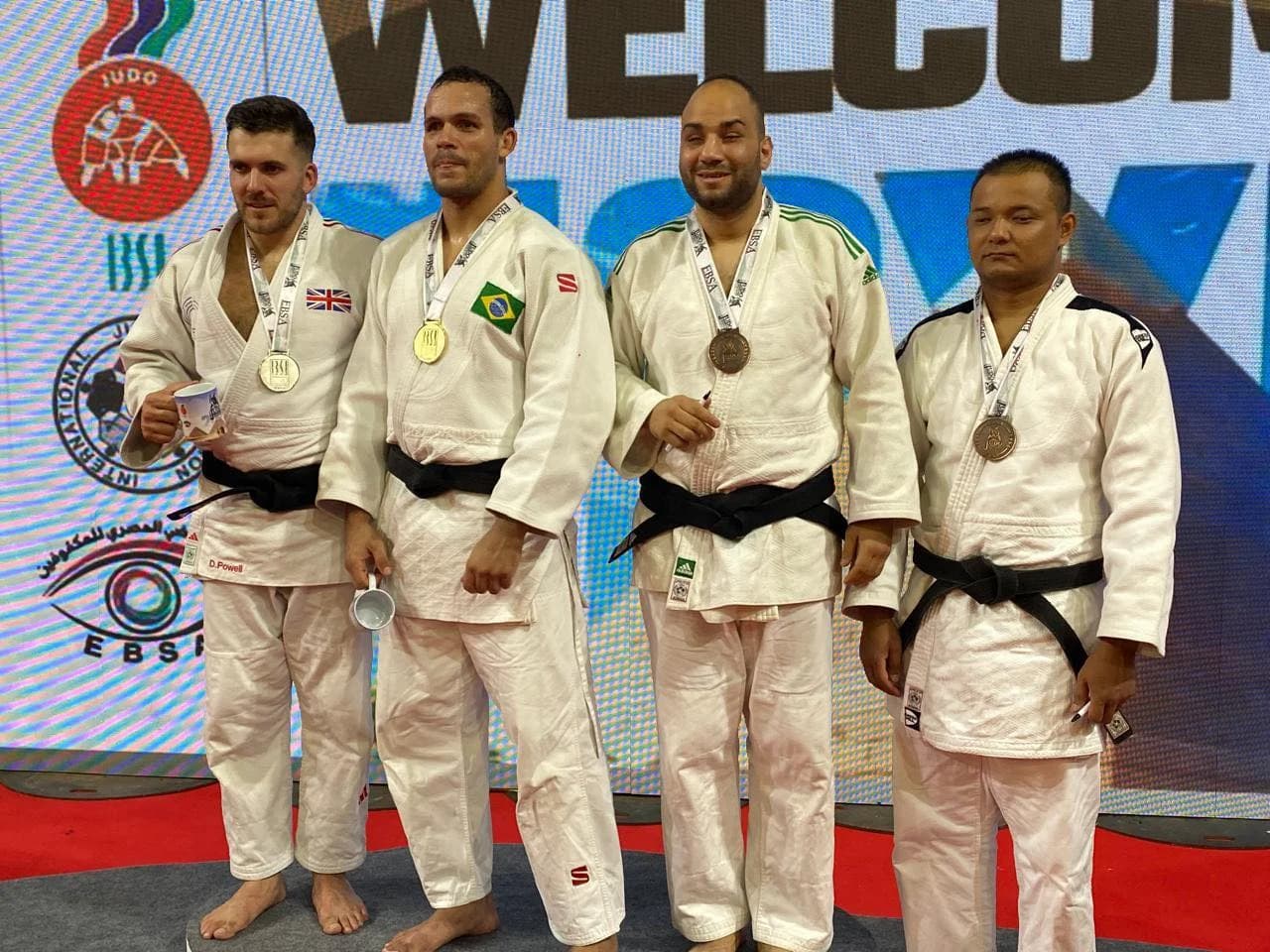 Los atletas de la selección nacional argelina de para-judo (categoría de discapacitados visuales), Ishak Ouldkouider y Abderrahmane Chetouane, conquistaron cada uno una medalla de bronce en sus respectivas categorías, durante el Gran Premio 2025 de la IBSA (masculino y femenino), concluido el martes en Guiza, Egipto.