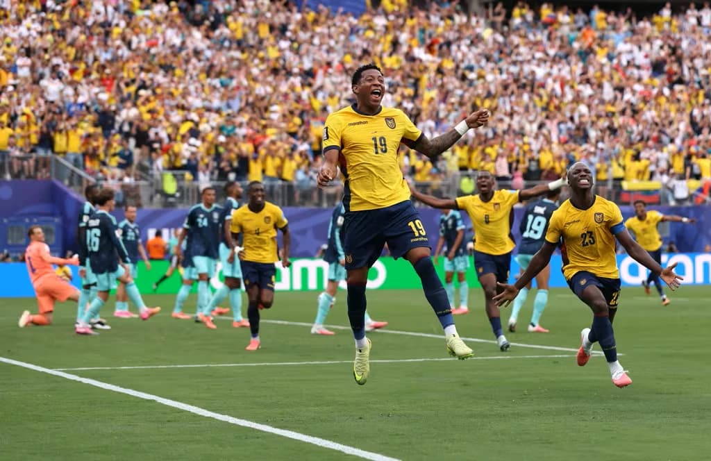Ecuador sorprende a Alemania y avanza a los dieciseisavos de final