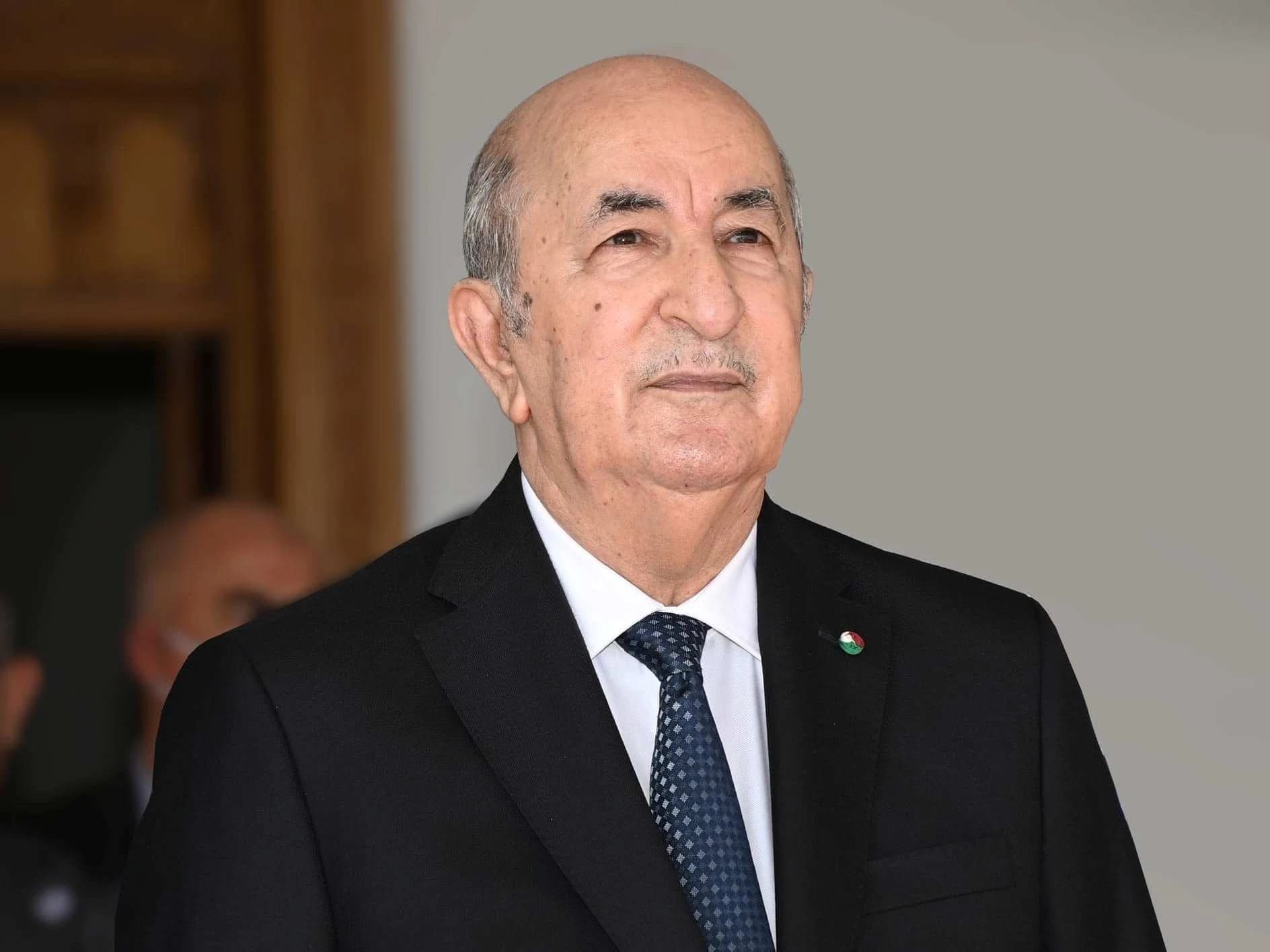 El presidente de la República, Abdelmadjid Tebboune, reafirmó este lunes el apoyo de Argelia al Estado de Catar en cualquier decisión que este considere apropiada y necesaria para preservar su soberanía, garantizar la integridad de su territorio y asegurar la protección indispensable de sus ciudadanos.