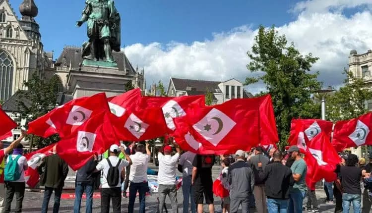 Madrid reconoce oficialmente la rama del Partido Nacional del Rif en España