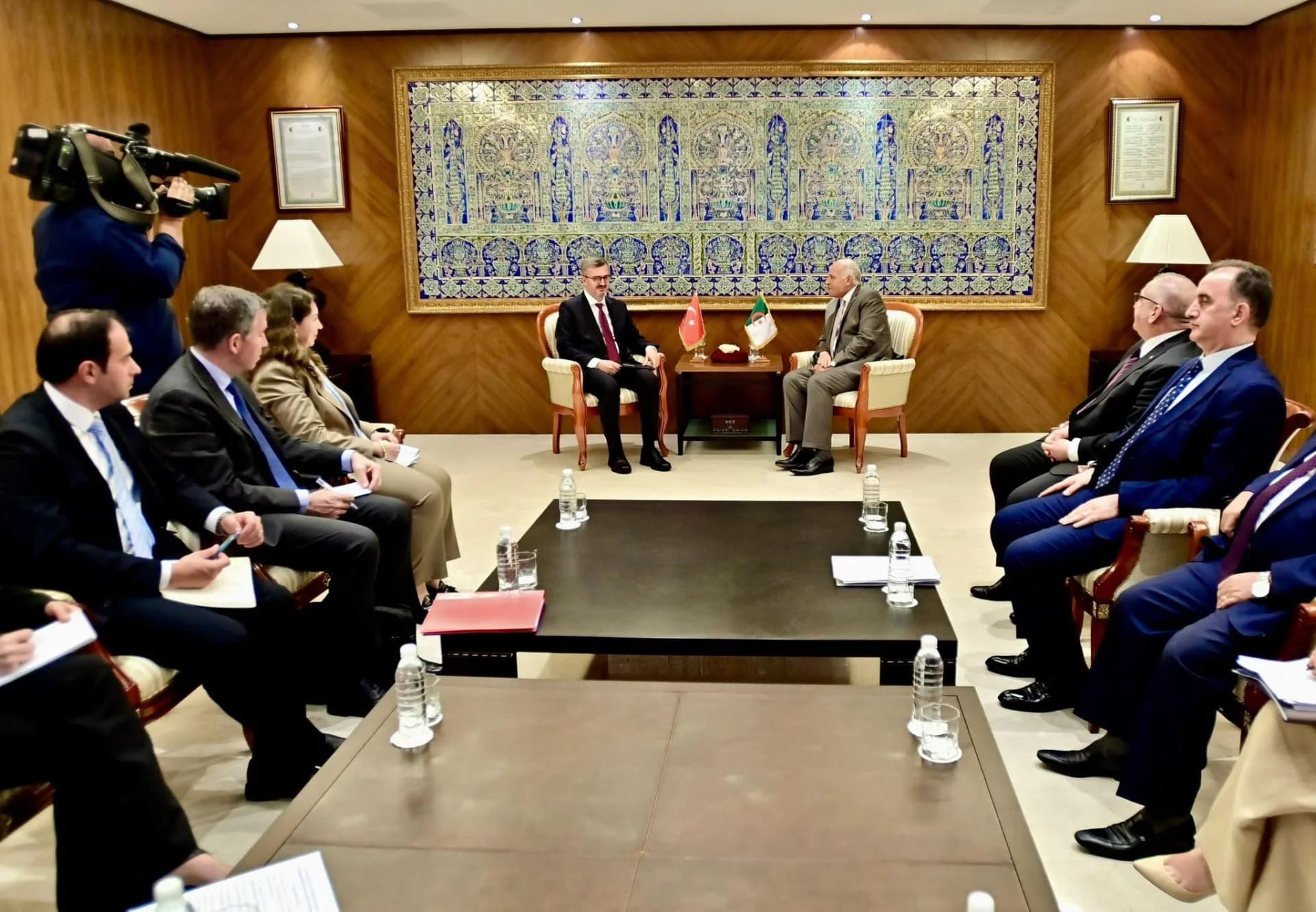 Ahmed Attaf, ministro de Estado, ministro de Asuntos Exteriores, Comunidad Nacional en el Extranjero y Asuntos Africanos