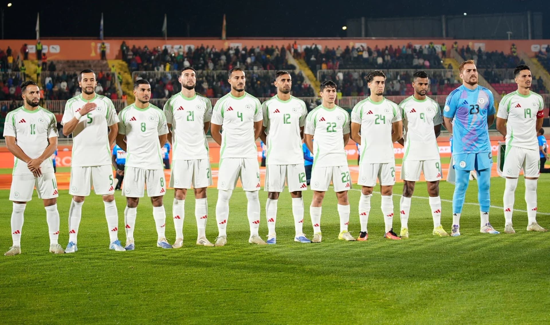 La selección argelina de fútbol A’, compuesta por jugadores locales, se medirá a su homóloga sudanesa en los cuartos de final del Campeonato Africano de Naciones CHAN-2024 (aplazado a 2025), previsto para el próximo sábado en el estadio Amaan de Zanzíbar (18h00).