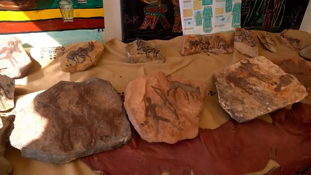 Participantes extranjeros destacan la riqueza del arte rupestre argelino y su valor universal