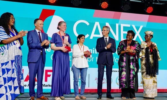 El ministro de Cultura y Artes, Zouhir Ballalou, destacó el sábado en Argel la importancia de promover las industrias culturales creativas para impulsar el crecimiento económico africano.