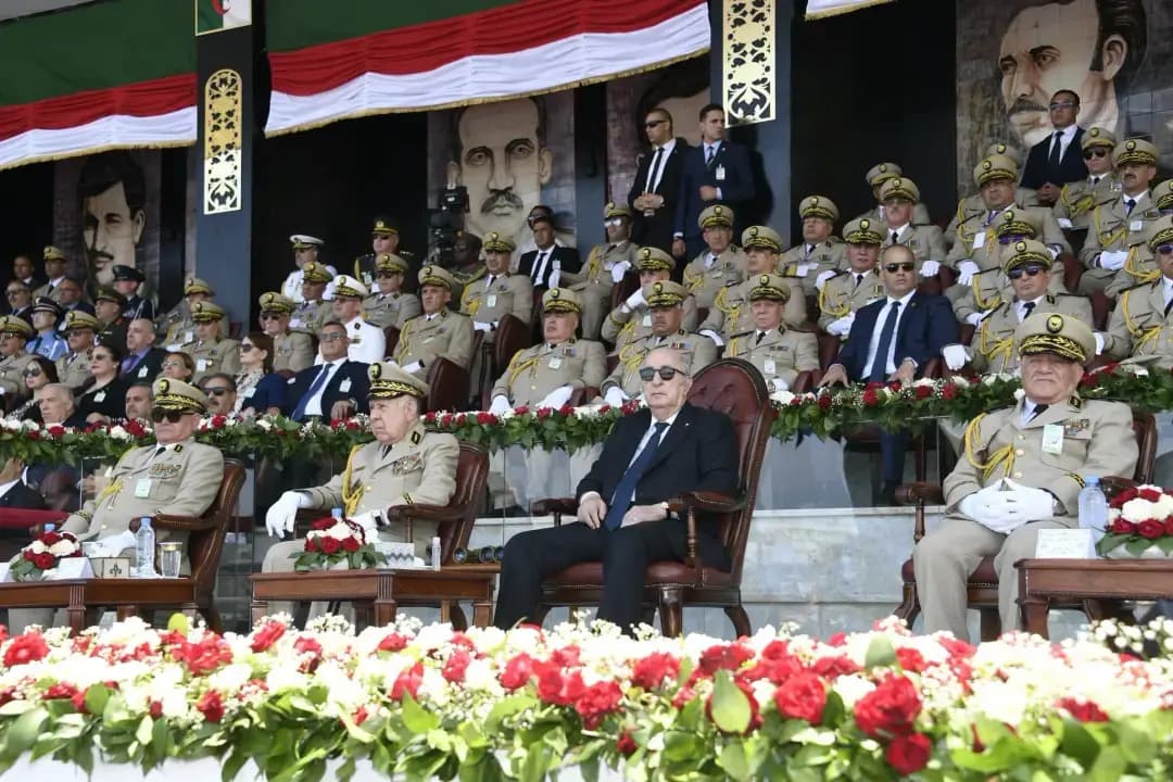 El presidente de la República nombra la promoción militar egresada con el nombre del expresidente, el muyahid fallecido Liamine Zeroual