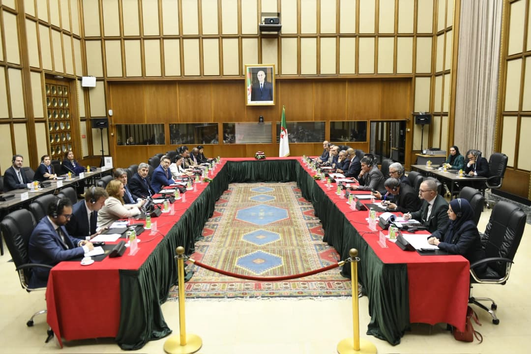 Une délégation de membres du Conseil des administrateurs de la Banque mondiale à l'APN