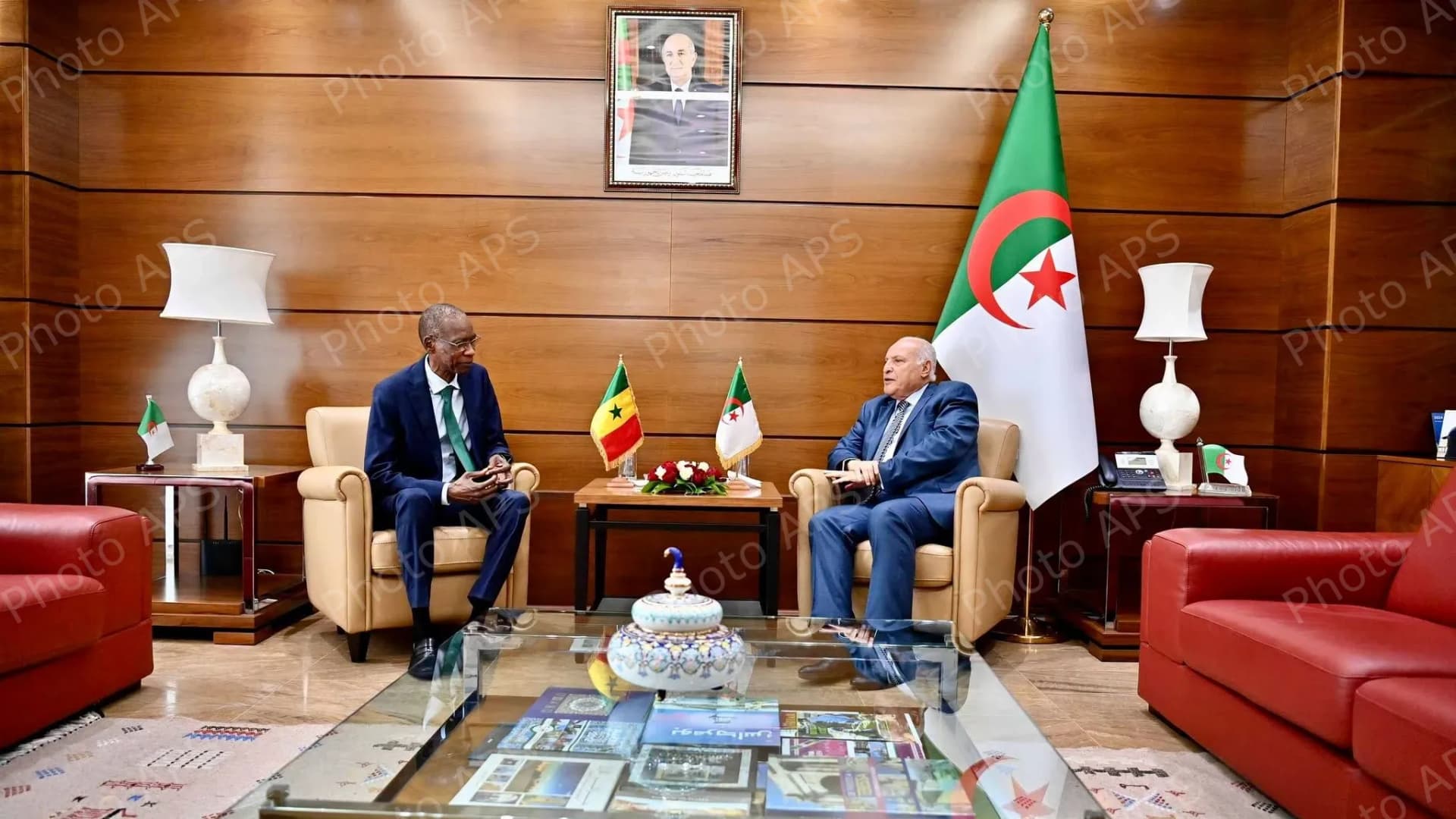 Attaf reçoit son homologue sénégalais