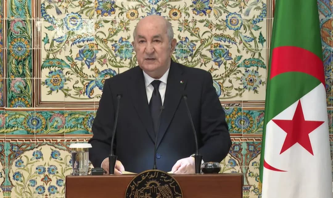 le président de la République insiste sur la nécessité d'un arrêt immédiat de toutes les formes d'escalade et appelle à privilégier le dialogue
