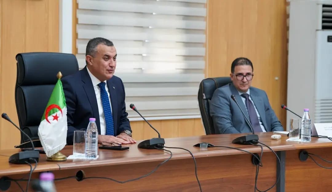 Installation de Mohamed Lamine Rimouche en tant que SG du ministère de la Poste et des Télécommunications.