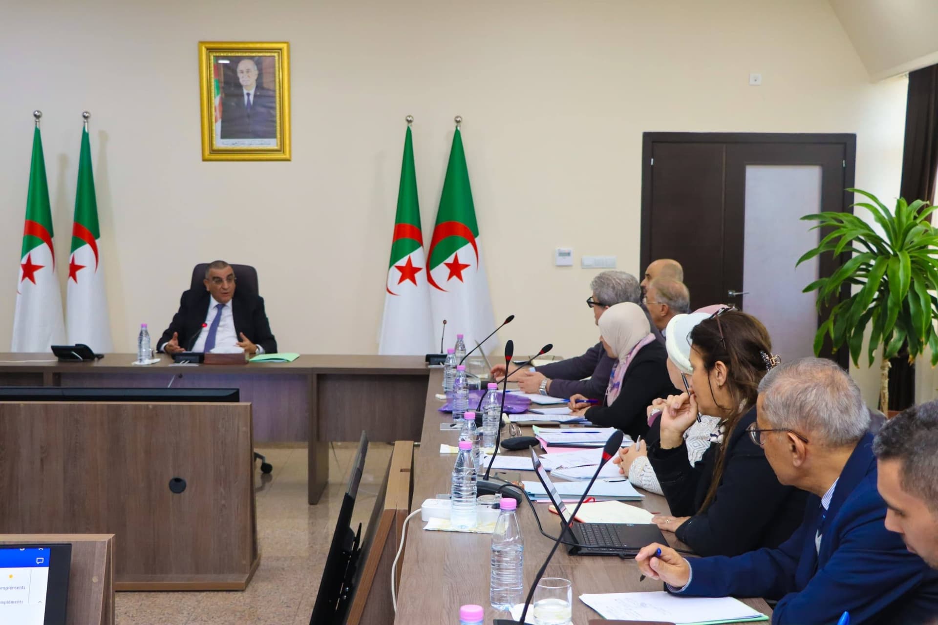 Djellaoui insiste sur la coordination pour garantir la mise en service des grands projets stratégiques dans les délais 