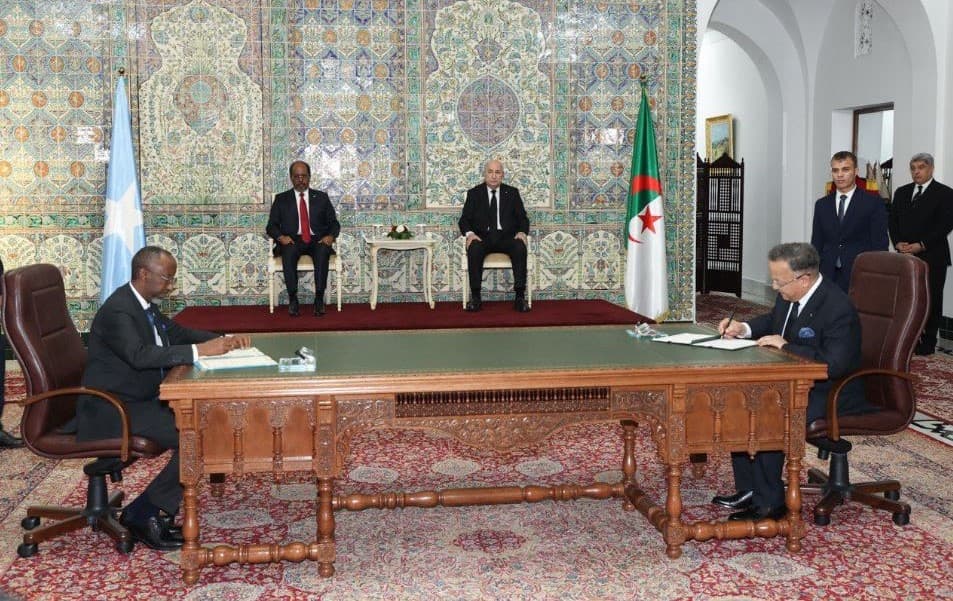 Le président de la République copréside avec son homologue somalien la cérémonie de signature de plusieurs accords de coopération