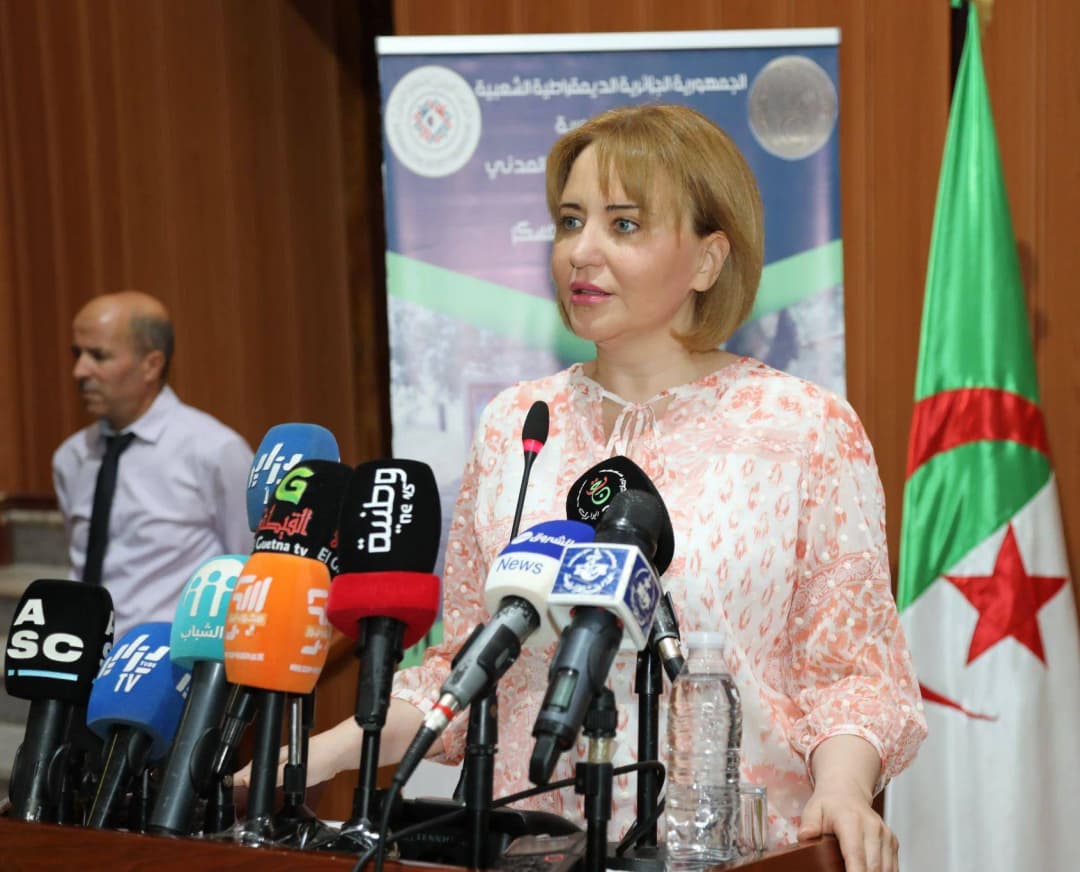 La présidente de l’Observatoire national de la société civile (ONSC), Ibtissem Hamlaoui annonce à Mascara que l'institution organisera, prochainement, six universités d’été de formation au profit de 2.400 associations à l’échelle nationale.