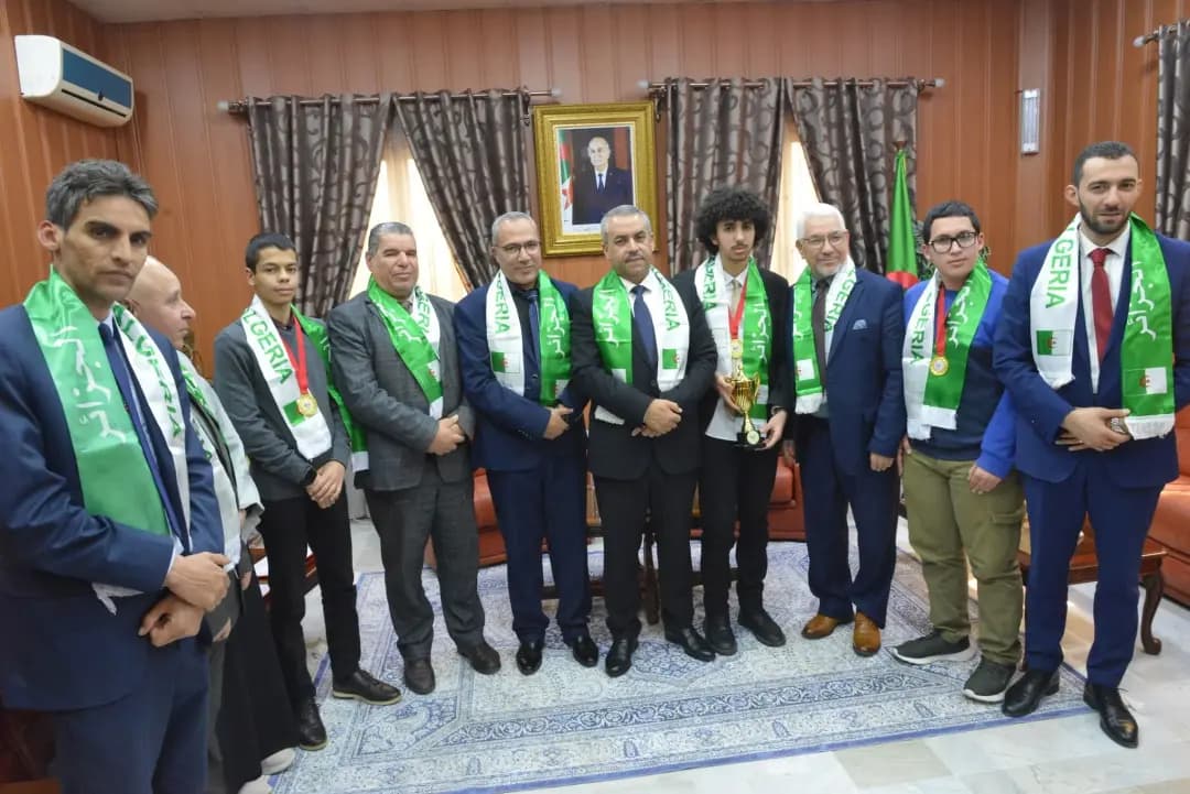 Sadaoui reçoit les élèves lauréats des Olympiades africaines d'intelligence artificielle
