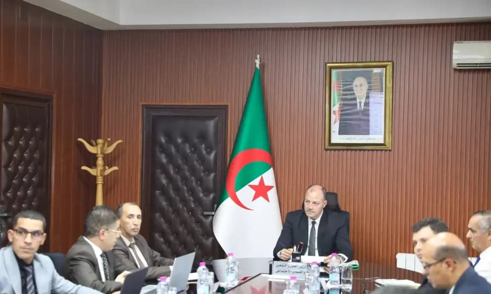 Hattab préside une réunion de suivi de la performance de la CNAS