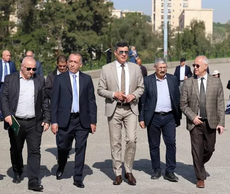 Le ministre, wali de la wilaya d’Alger inspecte les travaux de réhabilitation de Riadh El Feth