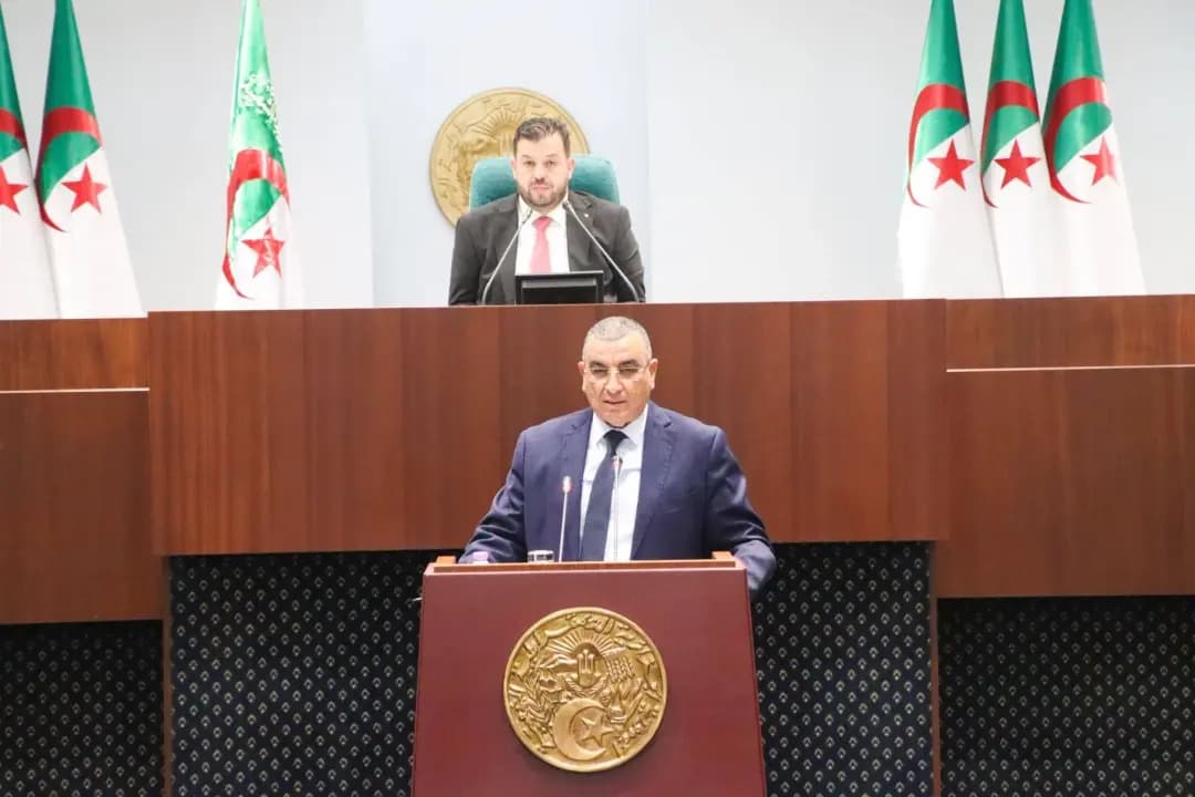 Travaux publics: renforcement du suivi de terrain des programmes de maintenance et de réhabilitation des routes (ministre) 