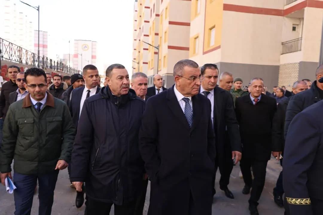 Sayoud et Djellaoui inspectent les projets du programme complémentaire de développement