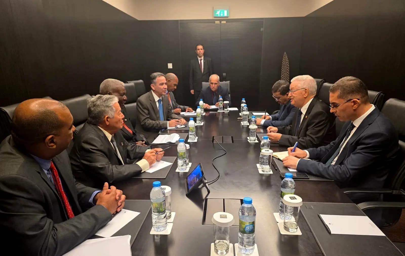 Nasri rencontre en Angola le président de l'Assemblée nationale du pouvoir populaire de Cuba