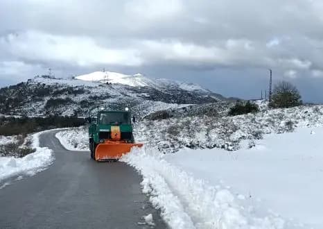 Chutes de neige : difficulté du trafic et fermeture partielle de certaines routes à Bordj Bou Arreridj et Jijel 
