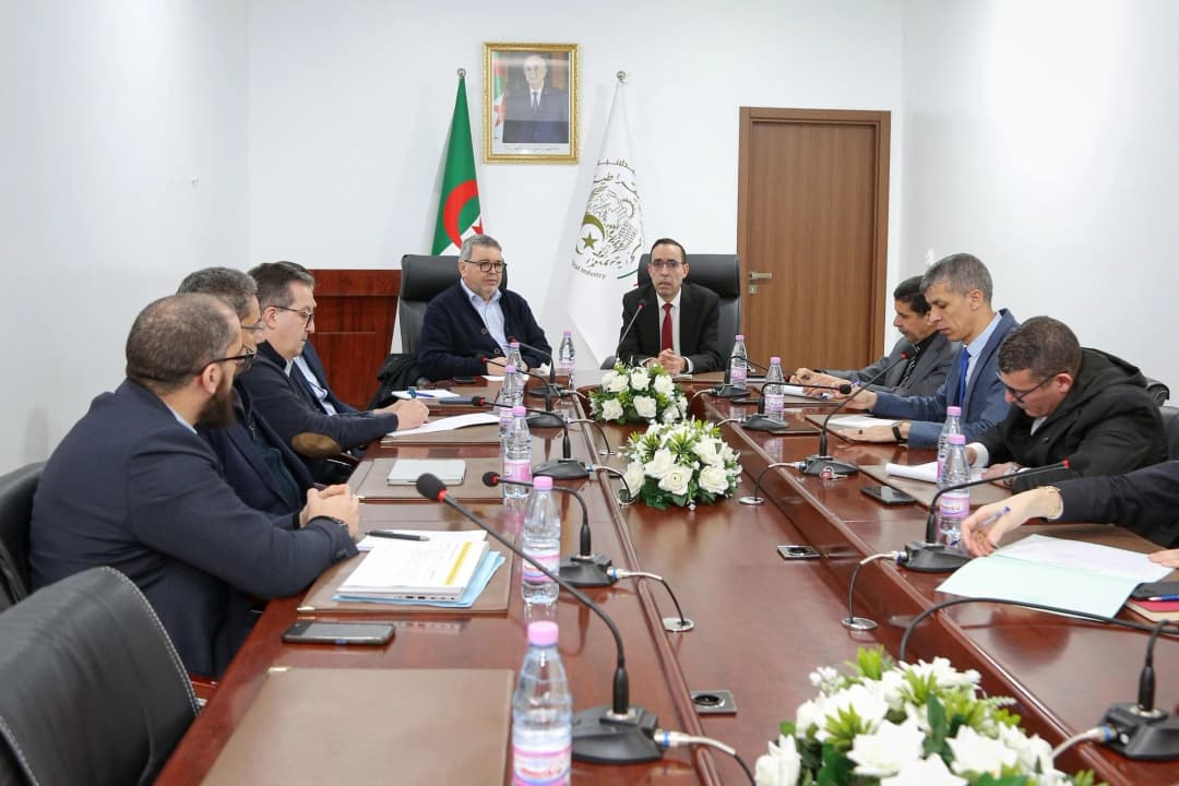 Réunion au ministère de l'Industrie pharmaceutique avec une délégation du CREA