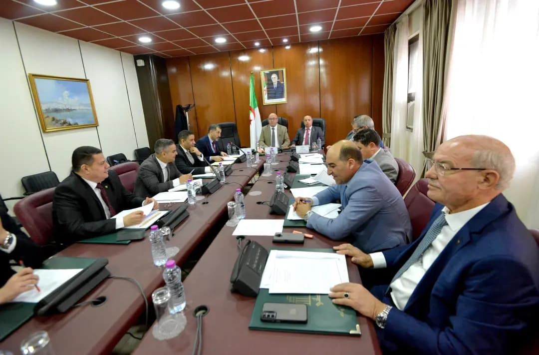 La commission des affaires juridiques de l'APN auditionne les représentants du Syndicat national des magistrats