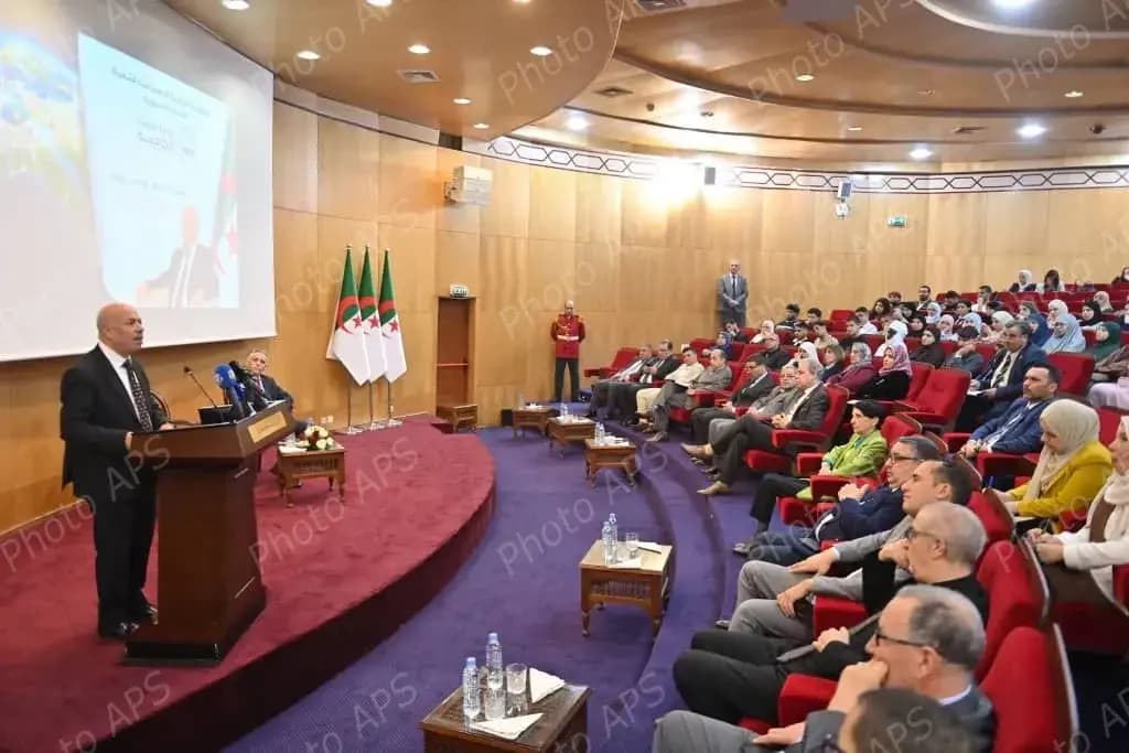 La Cour Constitutionnelle organise une conférence sur les valeurs de coexistence en Algérie à travers l'histoire