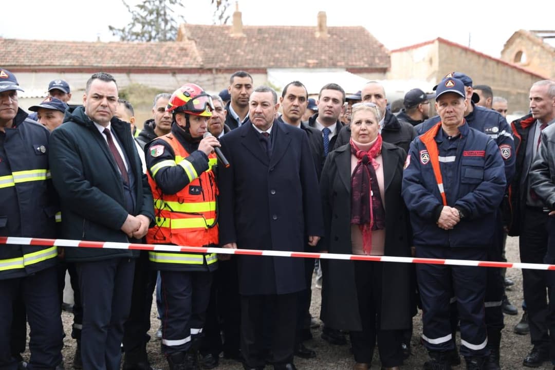 Sayoud supervise une manœuvre nationale simulant un séisme de forte magnitude à Bouira