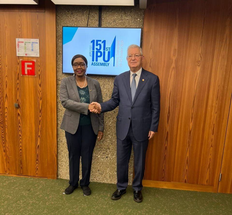 Nasri s'entretient avec la présidente de l'Assemblée nationale de la République de Namibie 