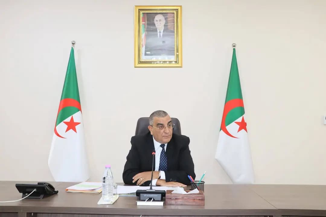 Djellaoui préside deux réunions sur les projets ferroviaires et portuaires et l'entretien du réseau routier