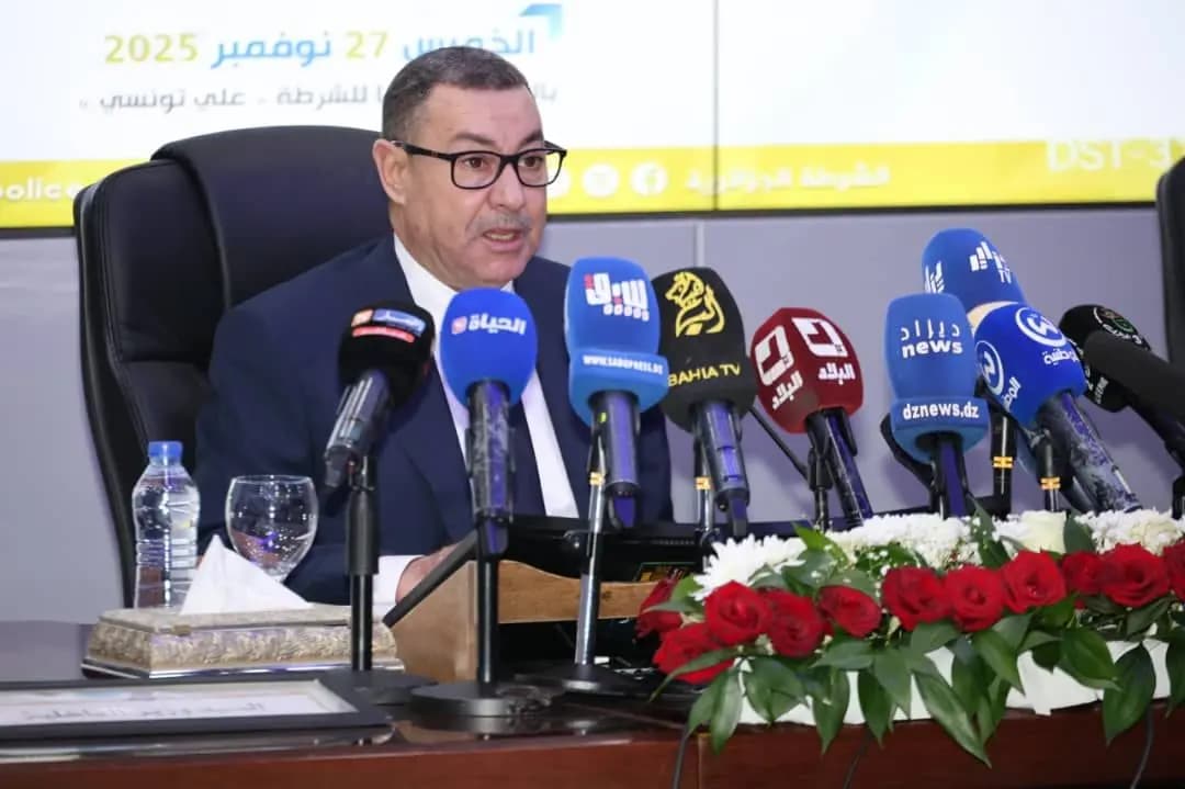 Sayoud salue les efforts des services de la sûreté nationale dans la préservation de la sécurité des citoyens et la protection des biens