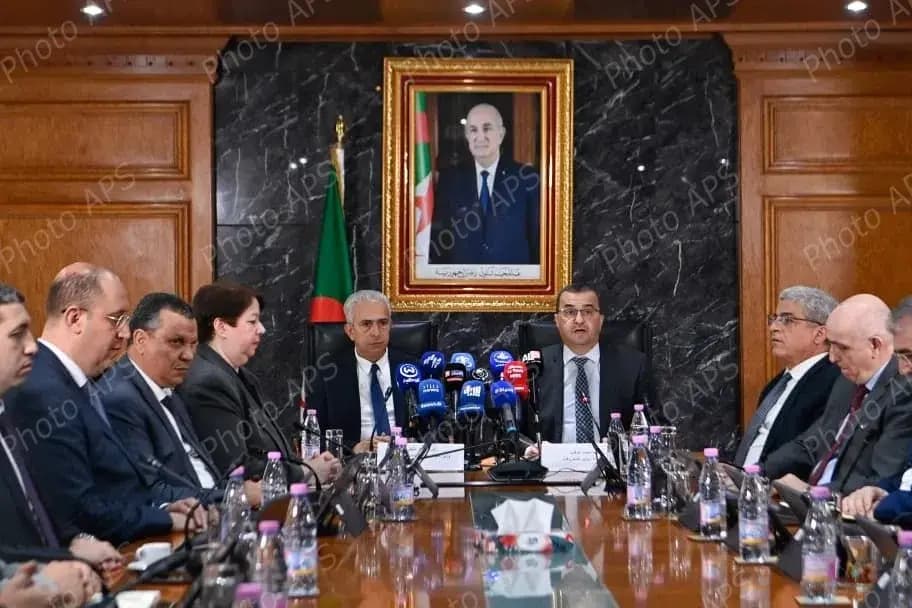 Mourad Hanifi prend ses fonctions de ministre des Mines et des Industries minières