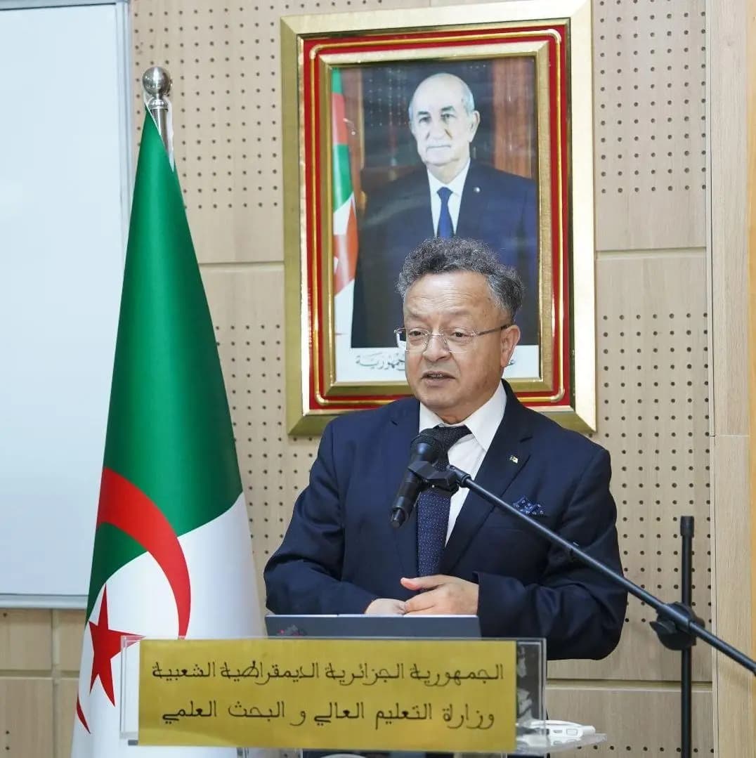  Baddari prend part à une rencontre d'experts en prévision du passage à l'Université 4.0